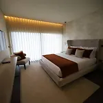 Alojamento de Acomodação e Pequeno-almoço Quinta Vale De Lobos 3*